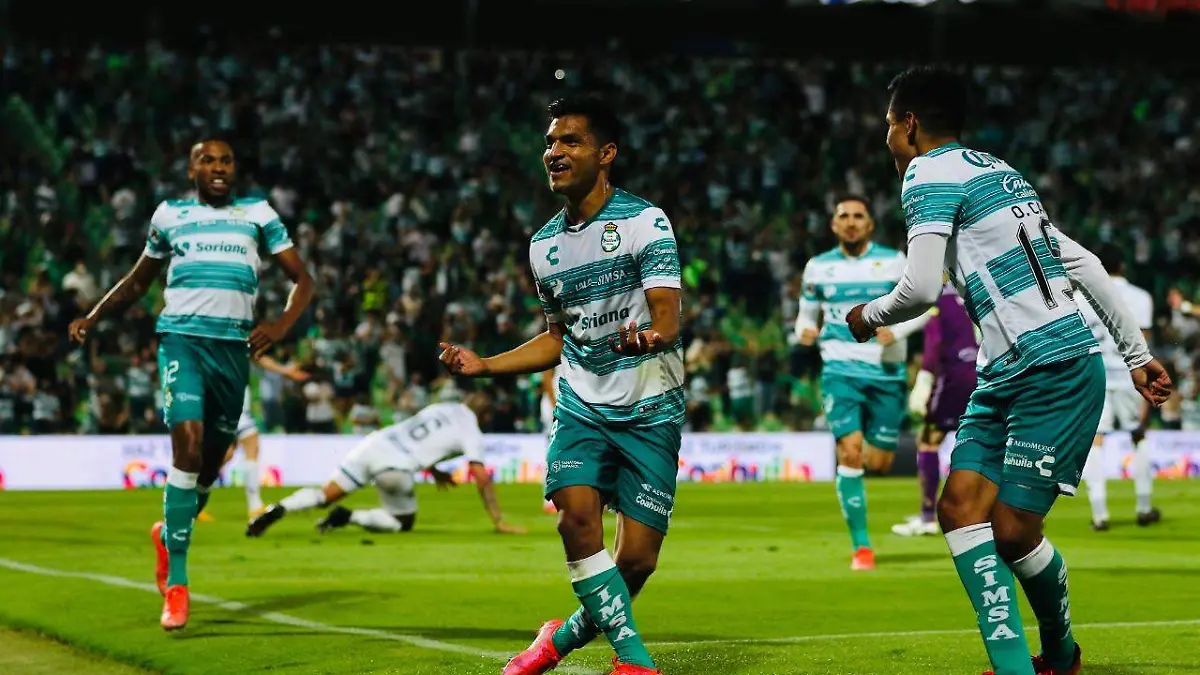 SANTOS LAguna 1